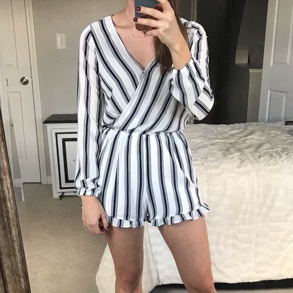 Dresses & Skirts - White and navy romper